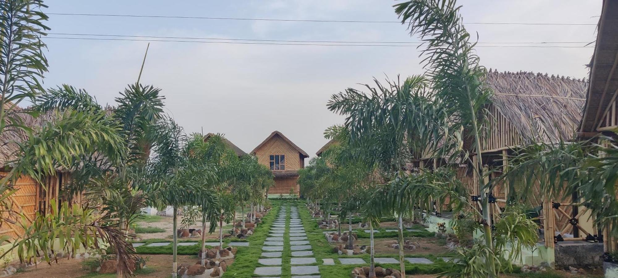 Vanya The Exotic World Resort ハンピ エクステリア 写真