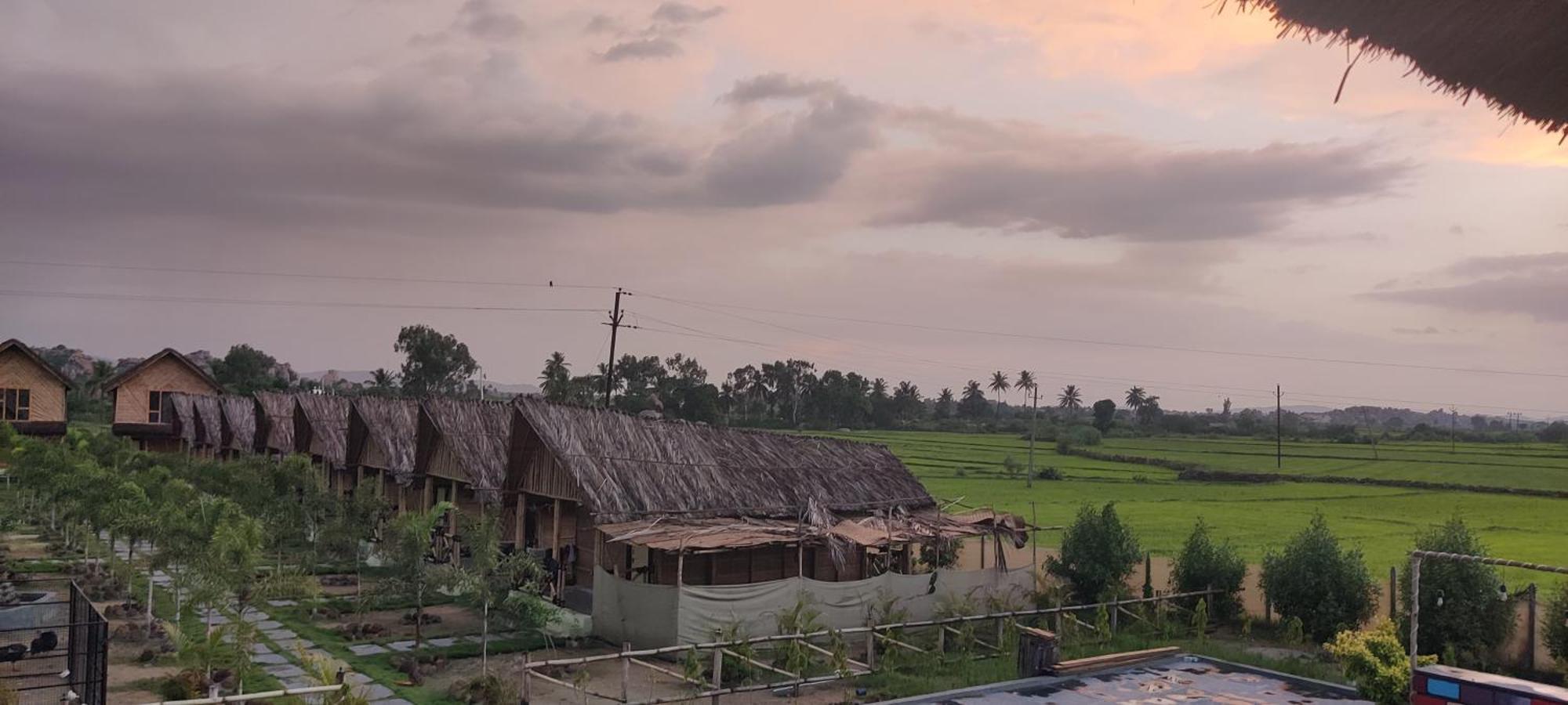 Vanya The Exotic World Resort ハンピ エクステリア 写真