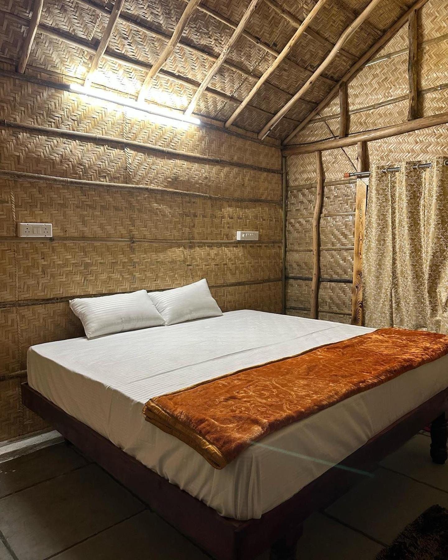 Vanya The Exotic World Resort ハンピ エクステリア 写真